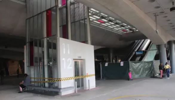 the railway station wit both elevators and escalators out of use